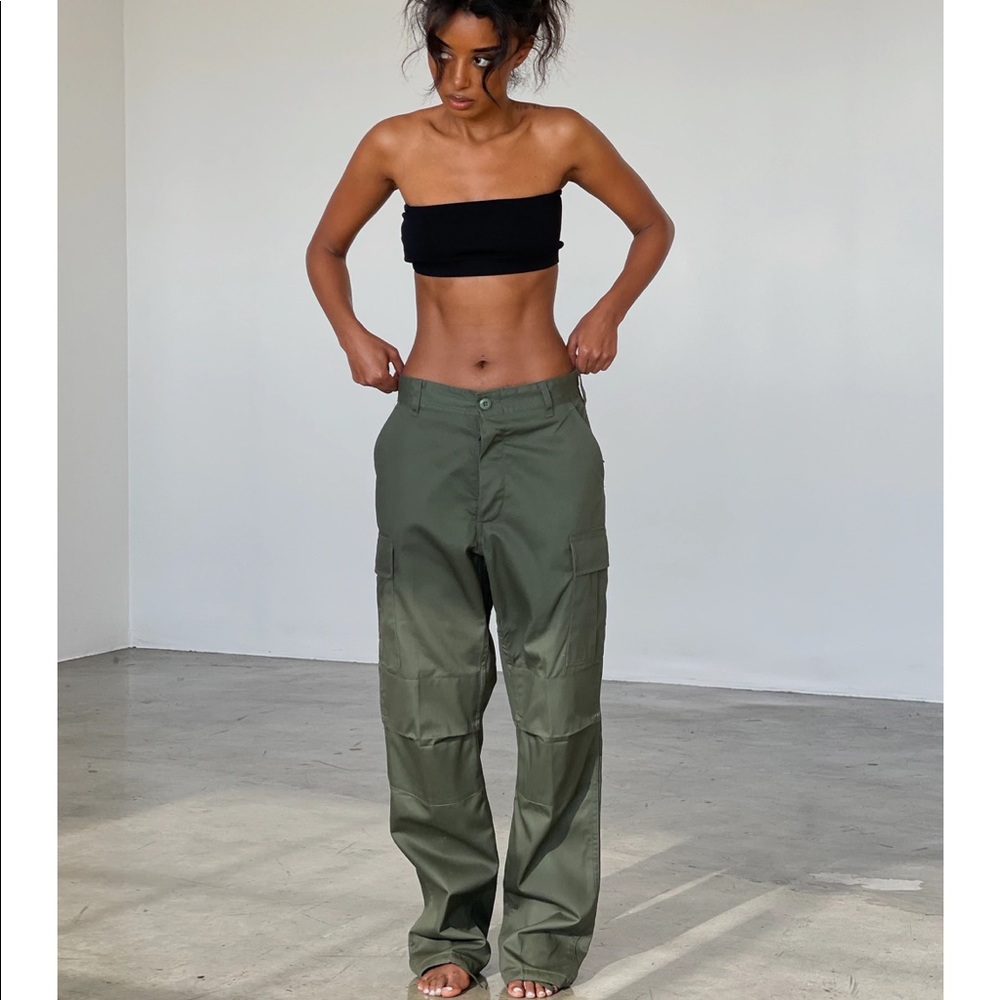 BRAND NEW NEVER WORN LOCAL EUROPEAN OLIVE GREEN CARGO PANTS SIZE XS/S